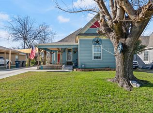 1409 N Robinson St, Cleburne, TX 76031
