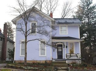 26 Bellview St, Chagrin Falls, OH 44022