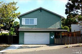 5th image of 100 Whitecliff Dr