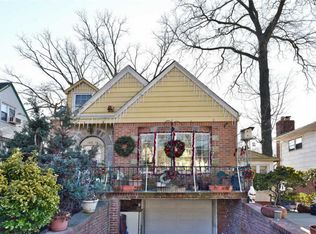 18616 Henley Rd, Jamaica, NY 11432