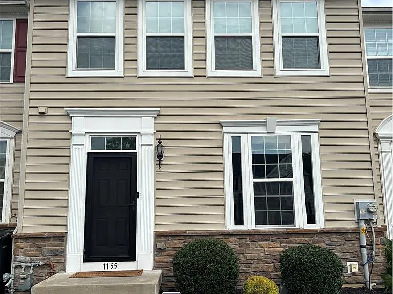 1155 Westminster Dr — Photo 1