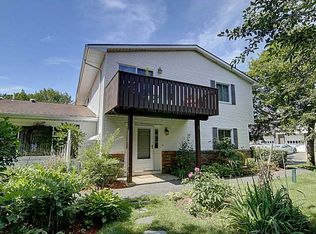 94 Fox Ridge Cres, Warwick, RI 02886