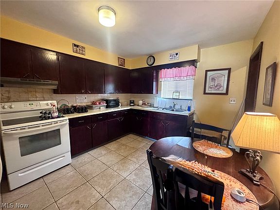 3rd image of 8974-8978 Wilverne Dr