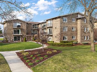 8932 W 140th St APT 1A, Orland Park, IL