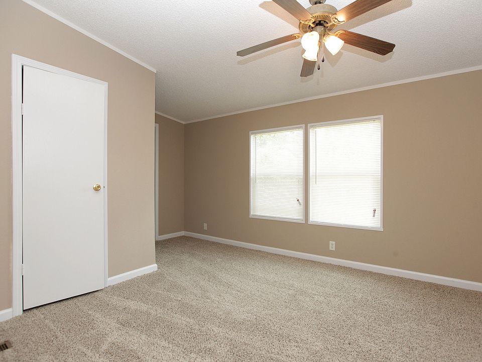 1st image of 914 McClure Lane
