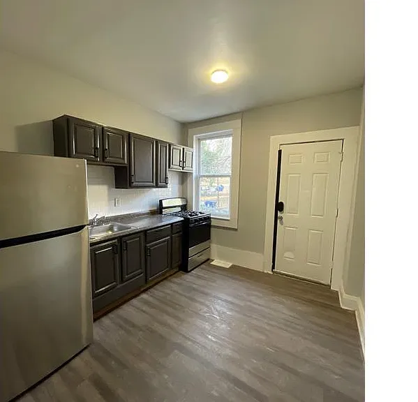2099 N Dukeland St — Photo 1