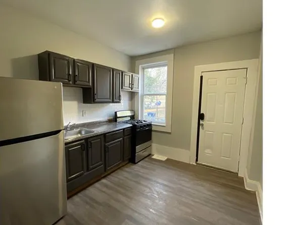 2099 N Dukeland St, Baltimore, MD 21216