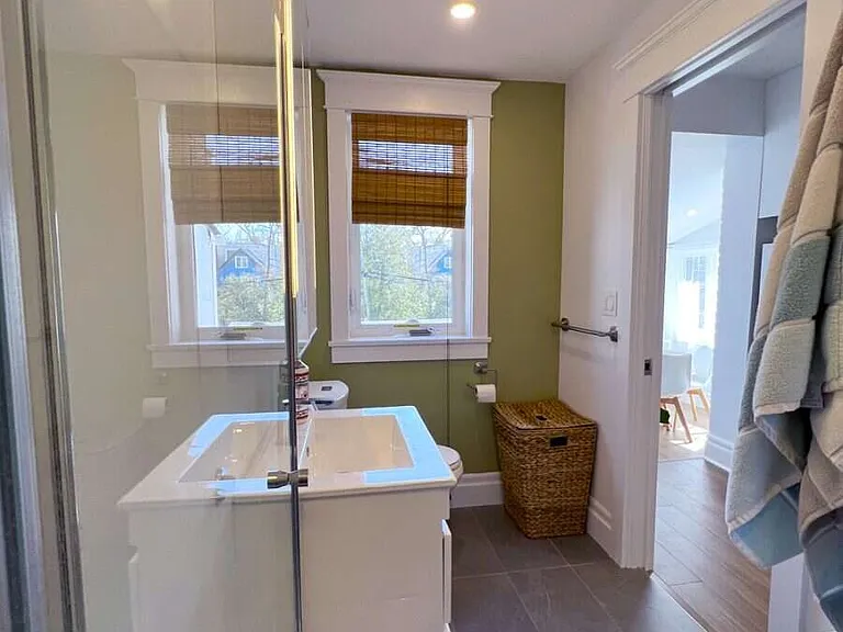 5 Garnock Ave #2 — Photo 11