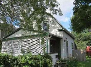 1047 W 6th St, Waterloo, IA 50702