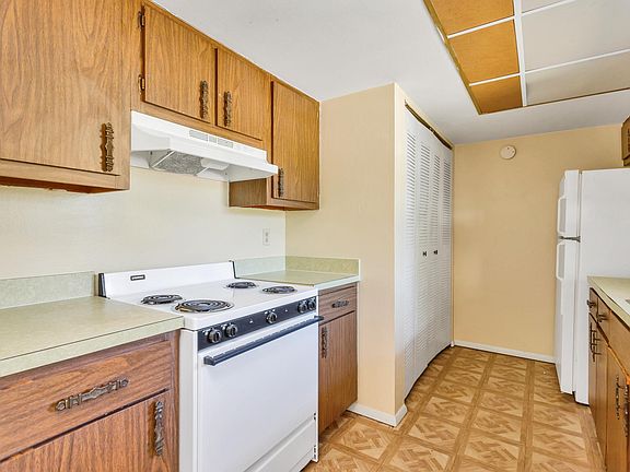 4th image of 1127 Connecticut Ave #E
