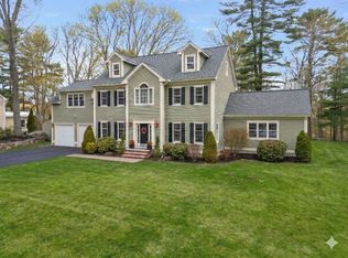 4 Shea Ct, Essex, MA 01929