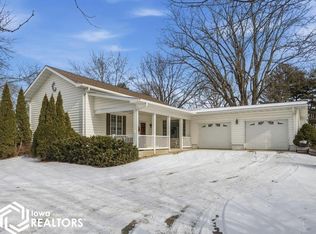 5838 Madison Ave, Burlington, IA 52601