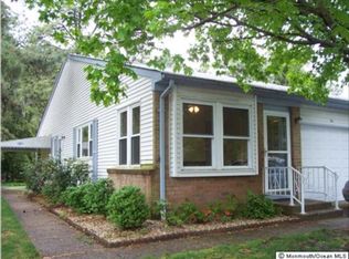 5B Maplewood Dr #52, Whiting, NJ 08759
