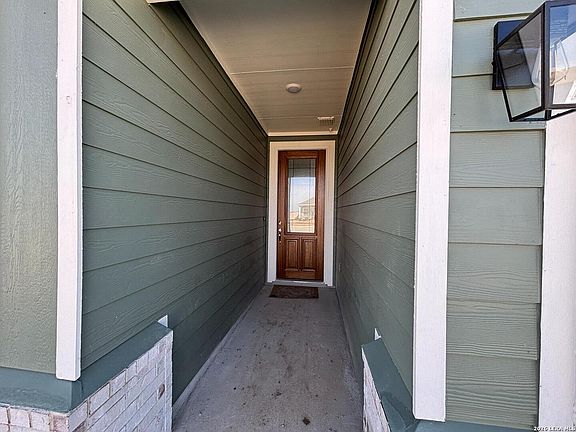 5th image of 12846 Hill Plains Dr.