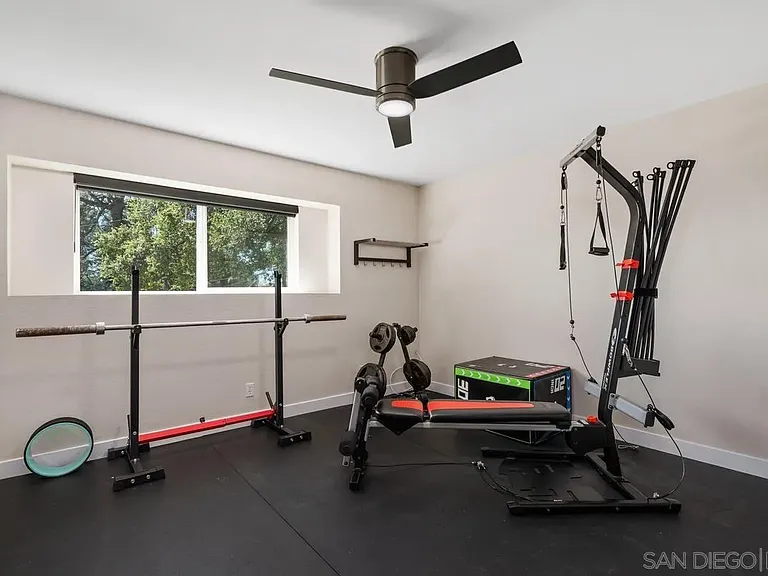 1516 Encino Ave #B — Photo 26