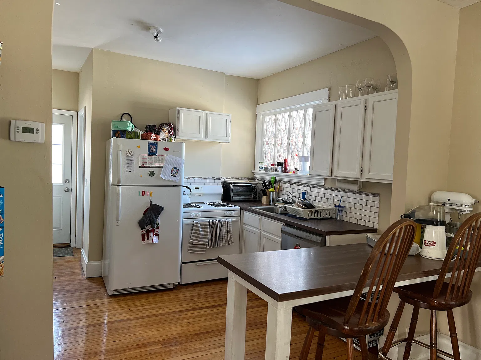 5 bed, 2112 sqft, $2,850 — Photo 3