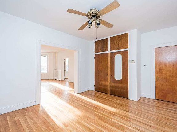 3rd image of 2511 31st Ave APT 2