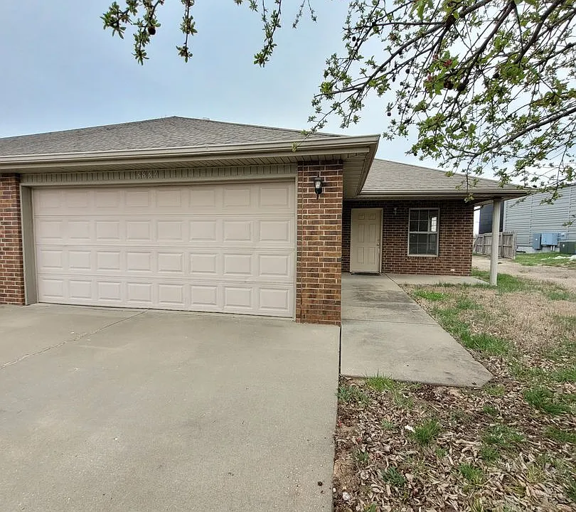 3837 S Timbercreek Ave