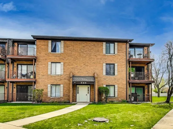 669 N Briar Hill Ln APT 5, Addison, IL 60101
