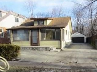 27811 Moran St, Harrison Township, MI 48045