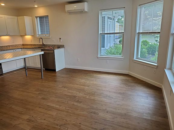 4th image of 48 Market St Floor 2