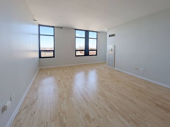 4th image of 1255 S State St #1504