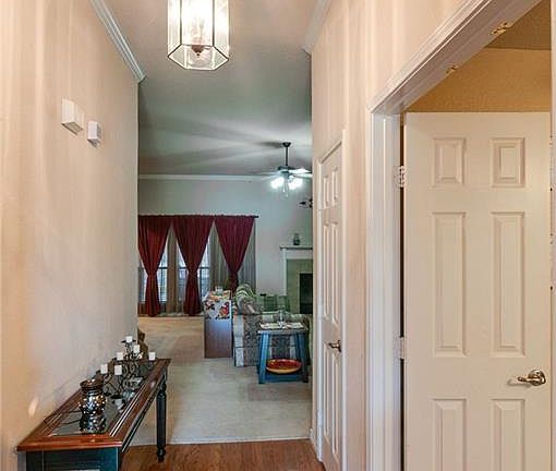 5th image of 409 Vista Way Dr