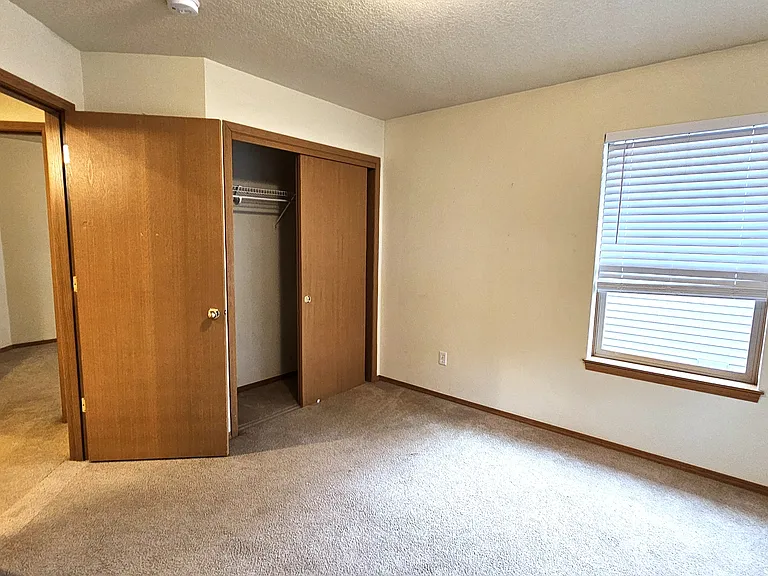 8111 NE 36th Ct — Photo 11