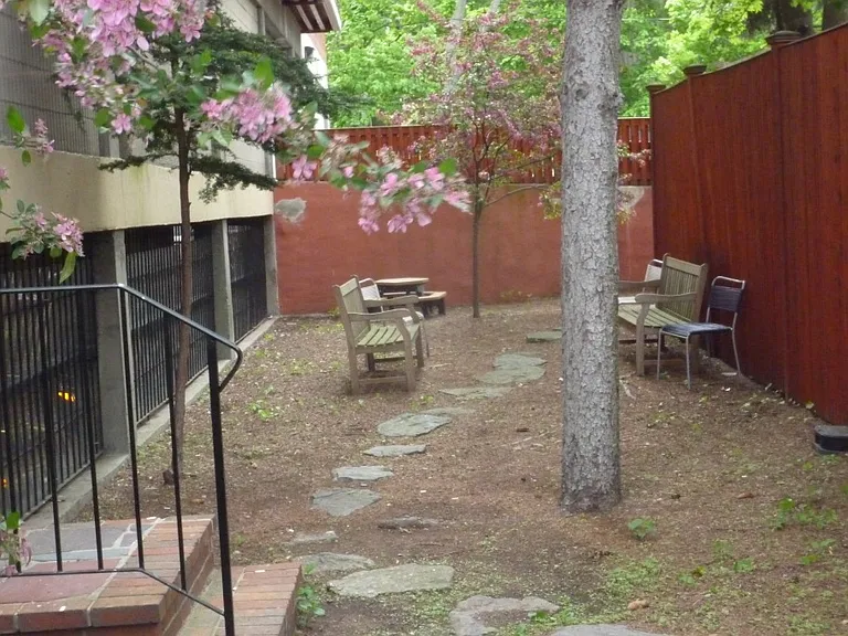 1643 Cambridge St #32 — Photo 21