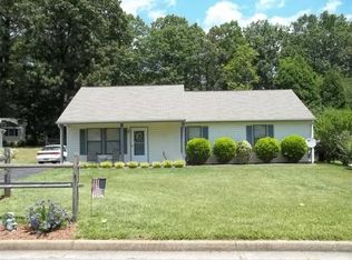 2907 Elderwood Rd, Salem, VA 24153