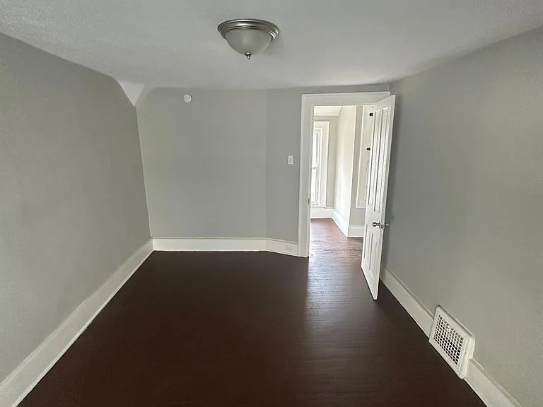 1351 Logan Ave NW — Photo 19