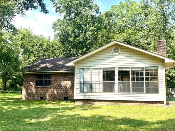 15 Sullivan Rd, Laurel, MS 39443