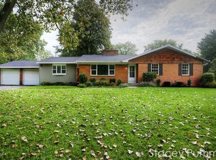 216 Ivanhoe Ave NE, Grand Rapids, MI 49546