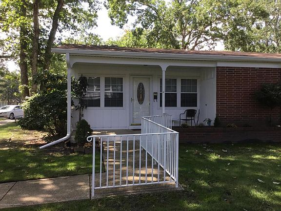 2nd image of 98A Edinburgh Ln