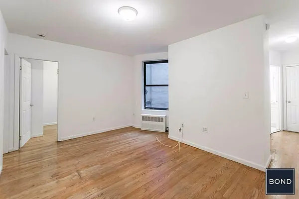 Rented by Bond New York | media 3