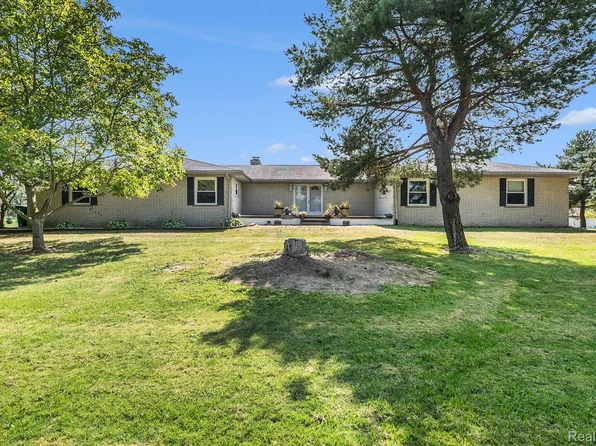 12579 Hill Rd, Riley, MI 48041