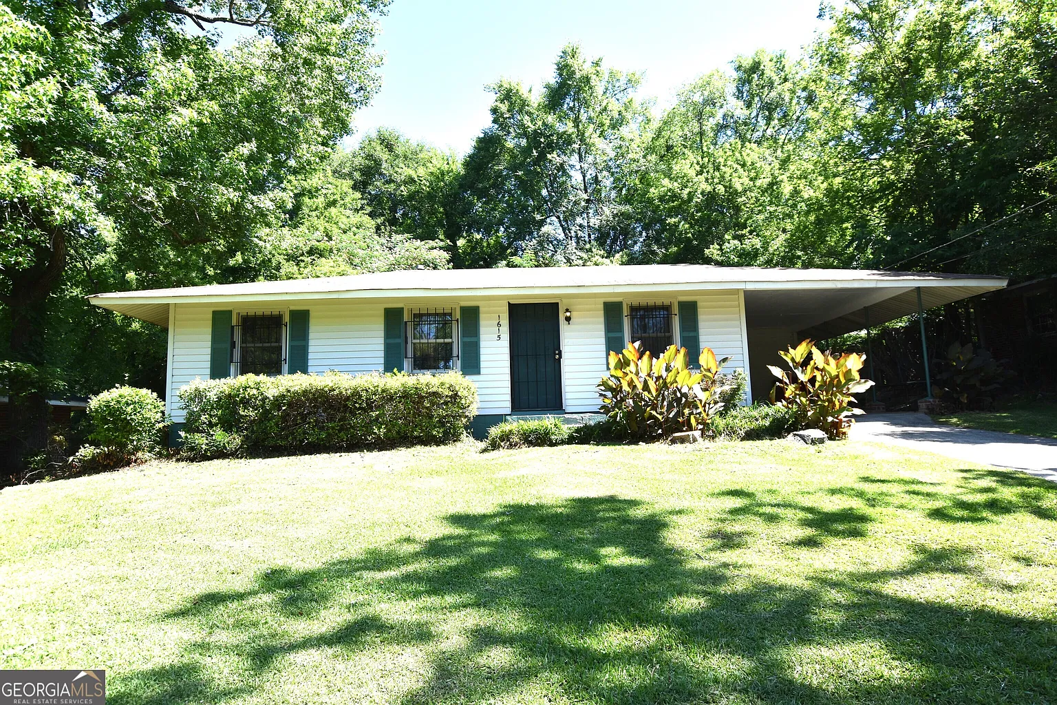 1615 Sherrill Dr photo 1