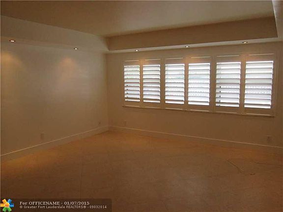 2nd image of 2900 NE 30th St APT 1G