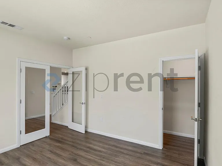 979 Princess Way — Photo 17