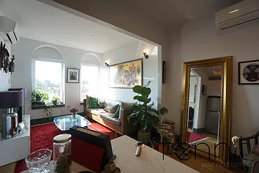 Rented by Rennit Inc.