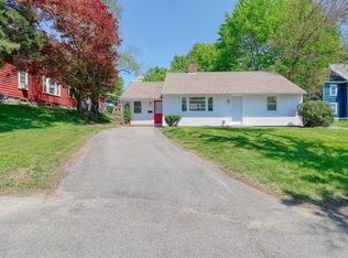 137 Jackson St, Methuen, MA 01844