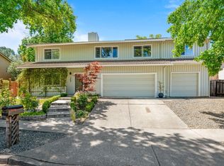 1067 Tamarisk Dr, Napa, CA 94559