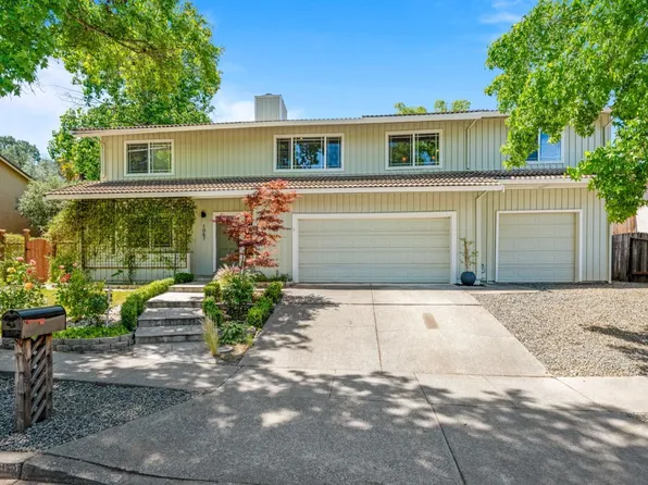 1067 Tamarisk Drive, Napa, CA 94559