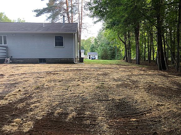 4th image of 105 Forest Dr