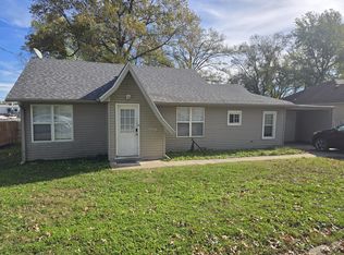 106 S Delaware St, Nixa, MO 65714