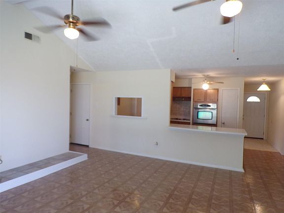5th image of 10707 Carvel Ln