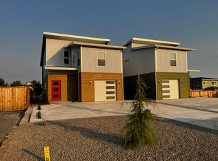 310 E Rapp Rd, Talent, OR 97540