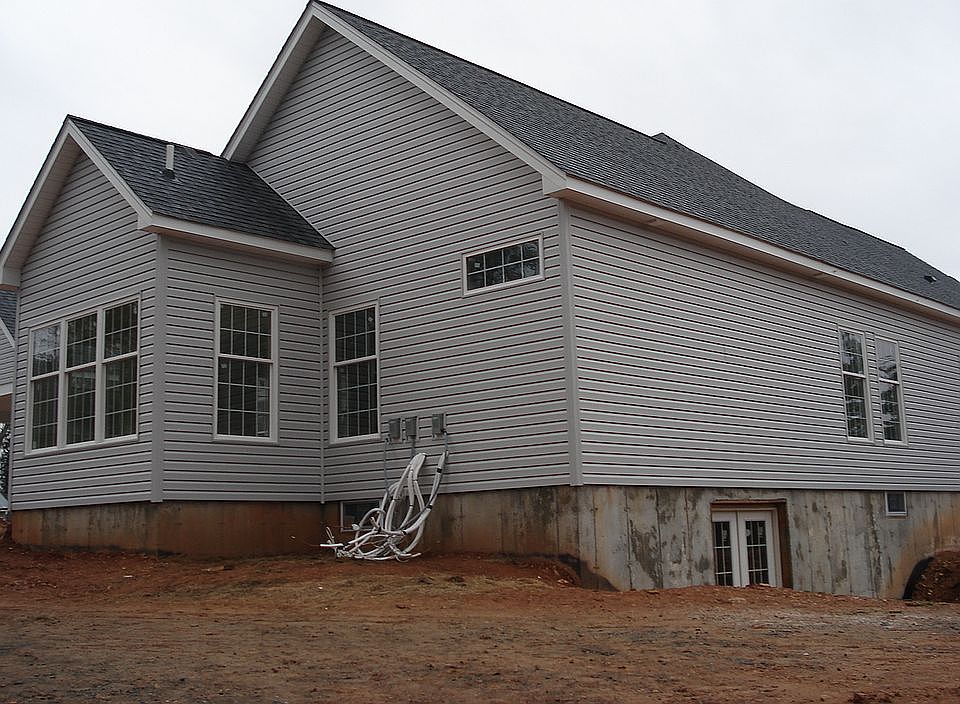 2nd image of 870 Carriage Trail Pl