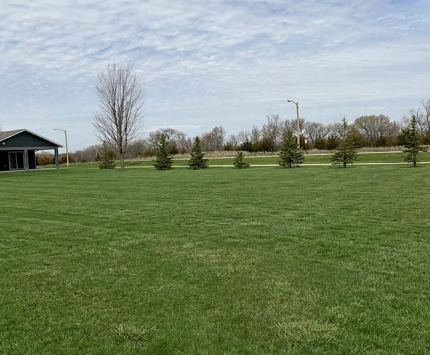 2nd image of Blue Heron Rd