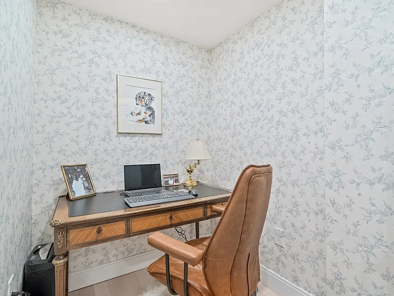 340 Meridian St #1 — Photo 7